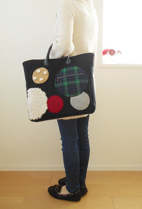 【Creema限定】冬のトートバッグ・まる 3枚目の画像