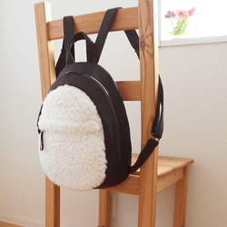 冬のたまご型リュック・ブラウン 1枚目の画像