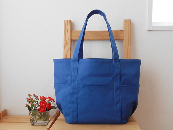大きなトートバッグ・ブルー 1枚目の画像