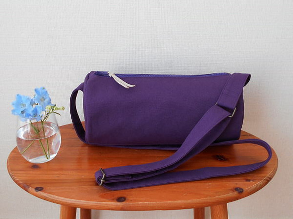 帆布のドラム型ショルダーバッグ・パープル 2枚目の画像
