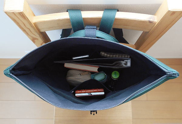 帆布の口折れリュック・グリーン 6枚目の画像