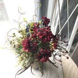 秋冬のアートフィシャルフラワーの花束 1枚目の画像
