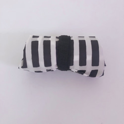 1161）痛くないエコバッグ　ナイロン　北欧風　こうし柄　ストライプ　ブラック　ゴムでとめるだけで小さく　持ち手カバー付 3枚目の画像