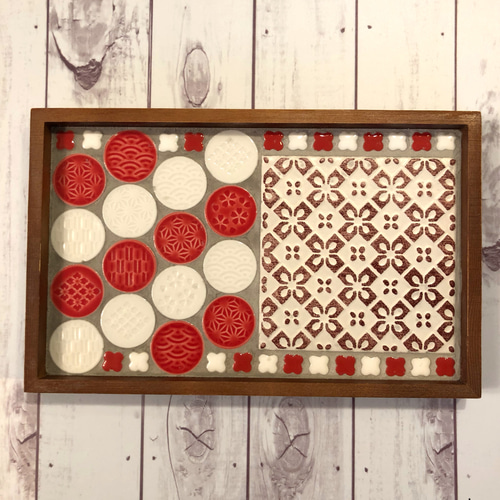 タイルカフェトレイ...♪*ﾟ(和洋柄)赤 その他キッチン小物  