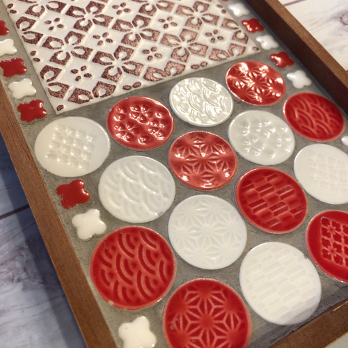 タイルカフェトレイ...♪*ﾟ(和洋柄)赤 その他キッチン小物  