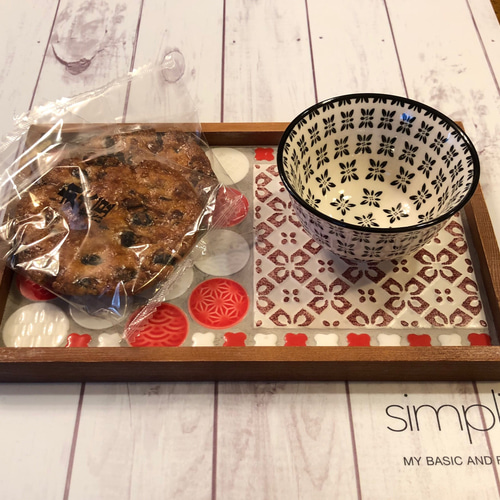 タイルカフェトレイ...♪*ﾟ(和洋柄)赤 その他キッチン小物  