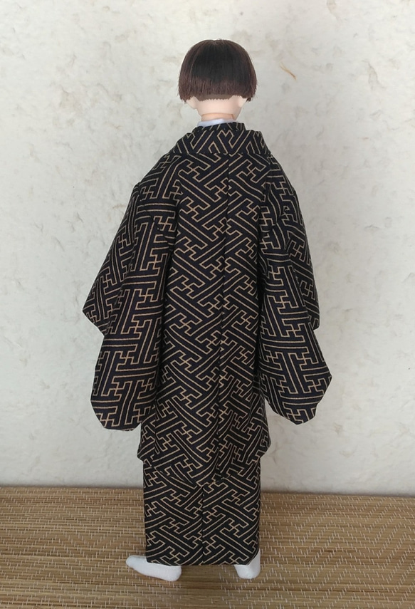 「紗綾型…黒」28cm男子ドール着物と羽織り 7枚目の画像