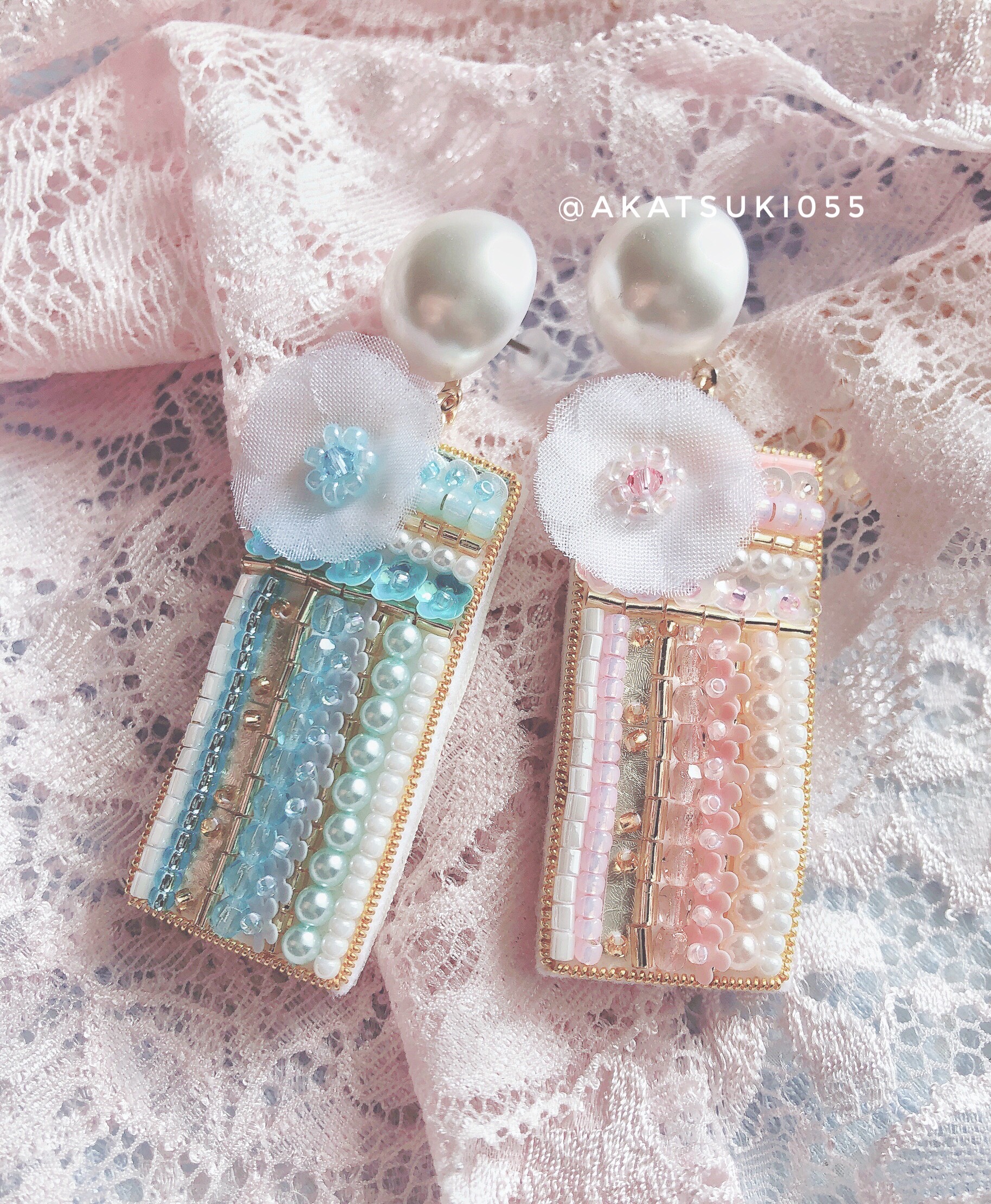 ビーズ刺繍⭐︎フラワーピアス