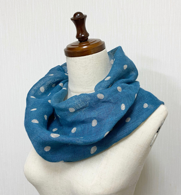 春夏スヌード　リネン100％　ドット柄　水玉　スモーキーブルー　水色 2枚目の画像