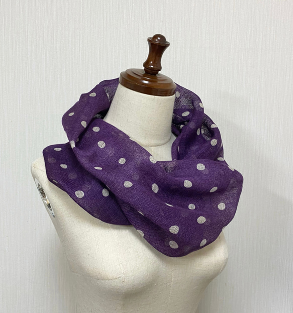 春夏スヌード　リネン100％　ドット柄　水玉　紫　グレープ 3枚目の画像
