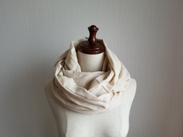 ダブルスラブガーゼ　スヌード　コットン　バニラミルク 2枚目の画像