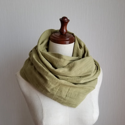 スラブガーゼのスヌード　コットン　グリーンティー 1枚目の画像