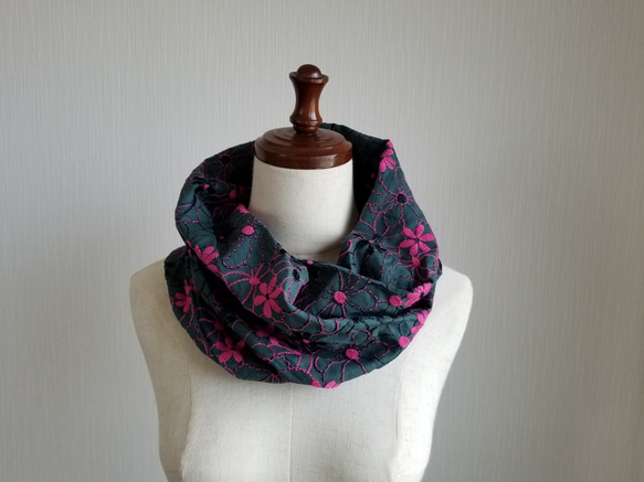 花柄　刺繍　スヌード　春夏 2枚目の画像