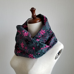 花柄　刺繍　スヌード　春夏 4枚目の画像