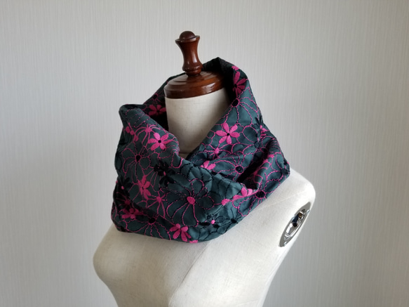 花柄　刺繍　スヌード　春夏 4枚目の画像