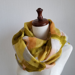 リネンガーゼのスヌード　春夏秋冬　黄色 2枚目の画像