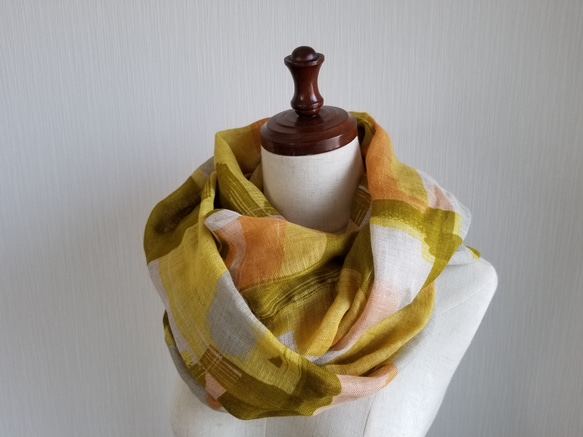 リネンガーゼのスヌード　春夏秋冬　黄色 2枚目の画像