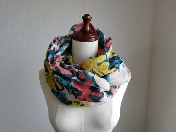 リネン100　花柄スヌード　　春　夏　秋 1枚目の画像