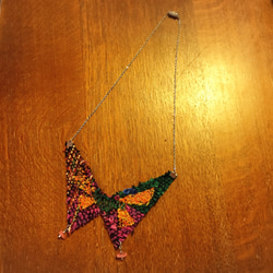 手織りネックレス  蝶々 2枚目の画像