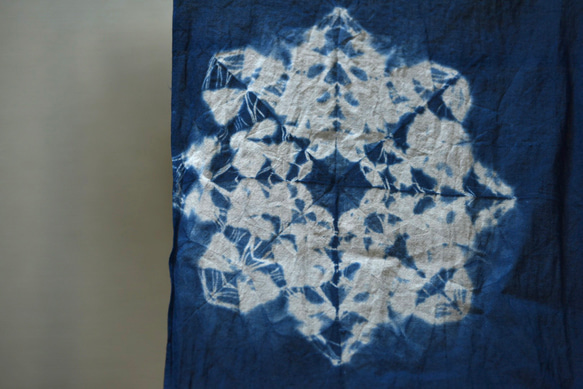 藍染め生地　折り紙絞り　てぬぐい　フリークロス 3枚目の画像