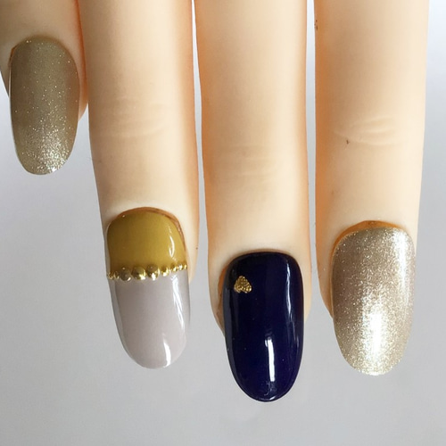 ネイビー×マスタードイエローの秋冬カラー ネイルチップ（つけ爪