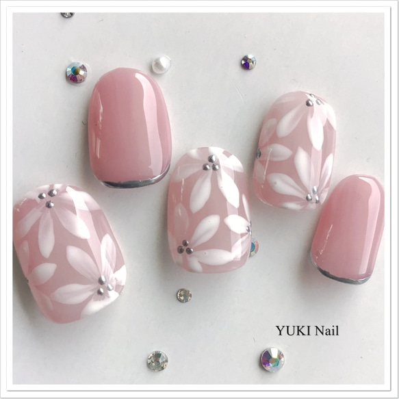 シアーピンクのフラワーネイル ネイルチップ(つけ爪) yuki シアーピンクのフラワーネイル ネイルチップ(つけ爪) yuki