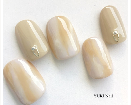 ベージュのまだら柄ネイル ネイルチップ（つけ爪） yuki-nail
