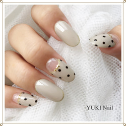 リボンネイルとドット柄の上品ネイル ネイルチップ（つけ爪