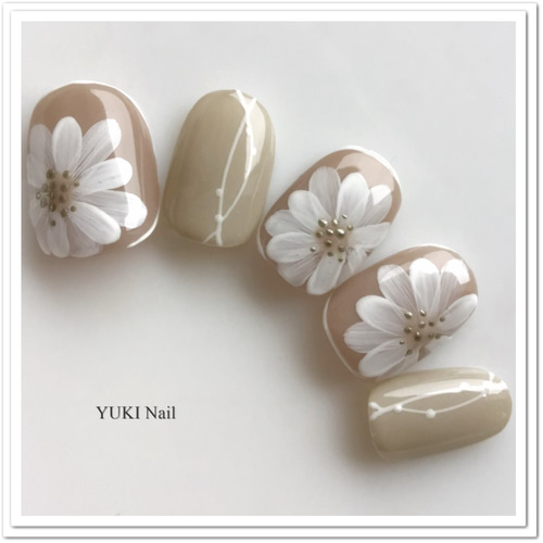 爪いっぱいフラワーネイル ネイルチップ（つけ爪） yuki-nail 通販