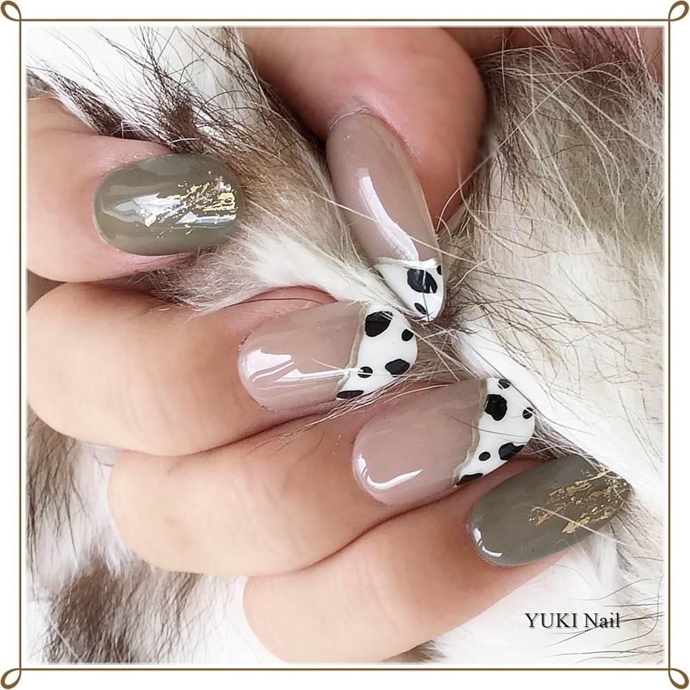 ネイルチップ ダルメシアン 黒 赤 ちゅるん カラー変更 オーダーネイル