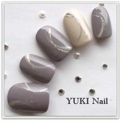 シックな流線ネイル ネイルチップ（つけ爪） yuki-nail 通販
