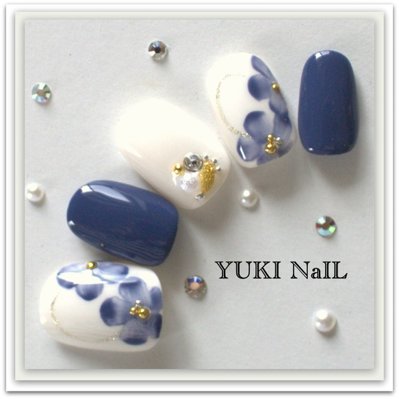 ネイビーブルーフラワー/ネイルチップ/ネイル/上品/華やか/シンプル