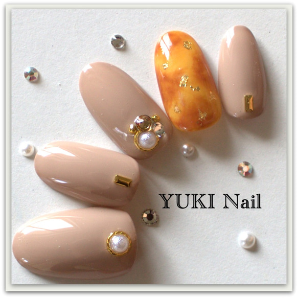 1本違いのべっ甲柄/ネイルチップ/ネイル/上品/華やか/シンプル