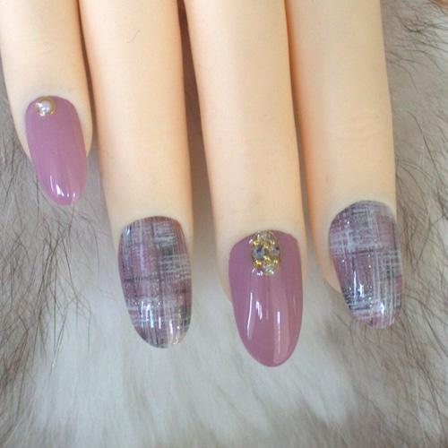 モーヴピンクのチェックネイル ネイルチップ（つけ爪） yuki-nail 通販