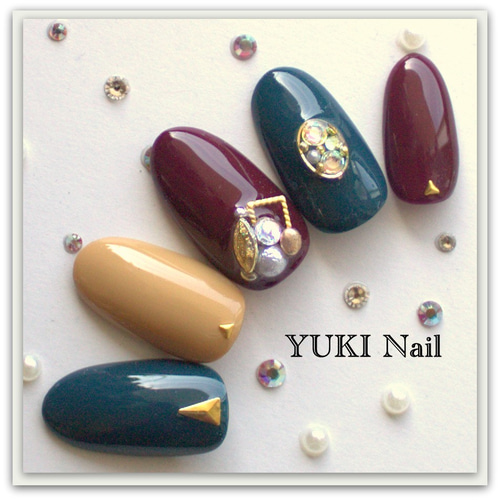 【現品】個性的 ネイルチップ 個性派 雪　ドールフェイス ライブ/推し活/ハンド/痛ネイル/個性派 - Az NAIL ゆき＊の