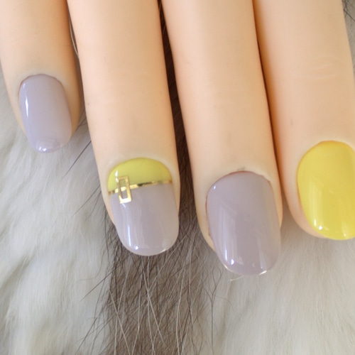 イエローのツートンネイル ネイルチップ（つけ爪） yuki-nail
