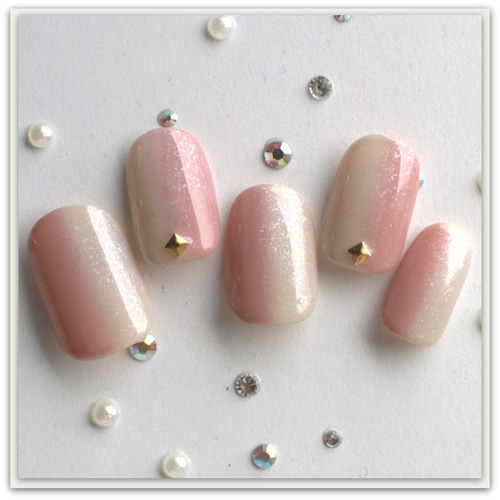 大人色の縦グラデーションネイル ネイルチップ（つけ爪） yuki-nail