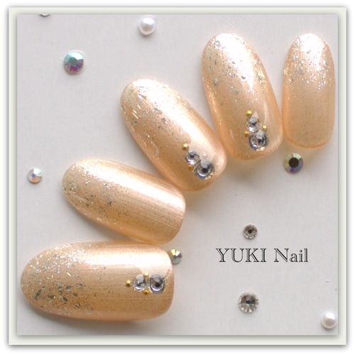 ネイルチップ・付け爪 you 初心者でも簡単】失敗しないネイルチップの付け方を海外トップ