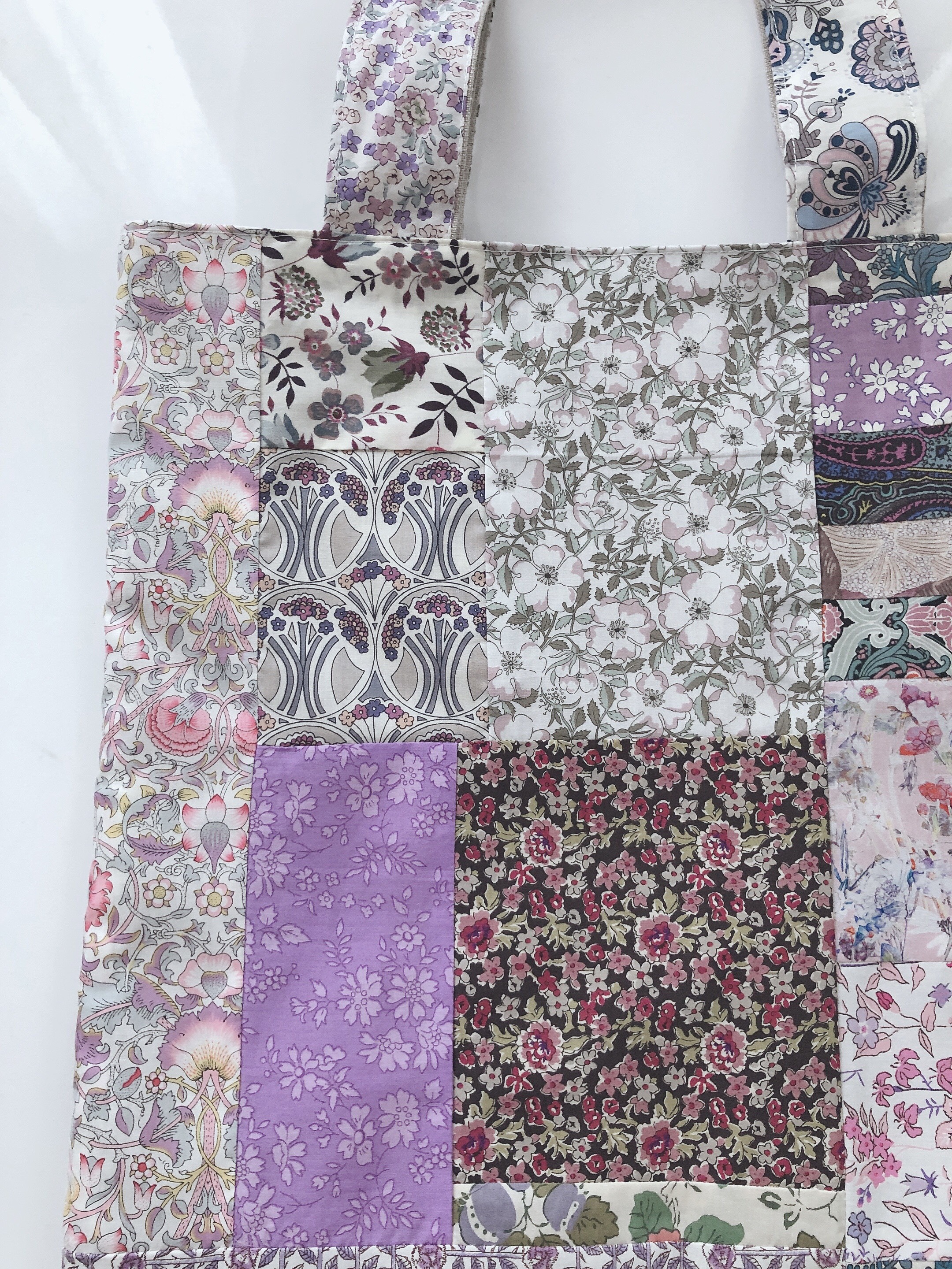 ◆matibari◆リバティパッチワークのペタンコトート◆パープル系×リネン、ナチュラル