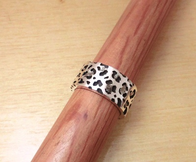 オリジナルシルバーリング【ヒョウ柄】