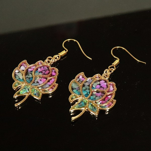 蓮の花ピアス イヤリング シェル 貝殻 モザイク 揺れる 透け感 レジン