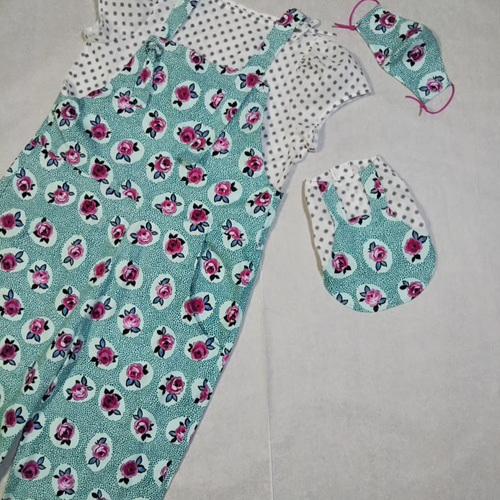 オックスプリント生地を使った小型犬サイズラグランスリーブシャツ犬服