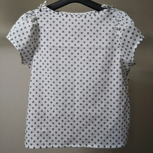 オックスプリント生地を使った小型犬サイズラグランスリーブシャツ犬服