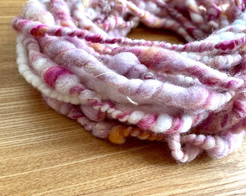 アートヤーン(274)約53g 1516円 アートヤーン(274)約53g 1516円