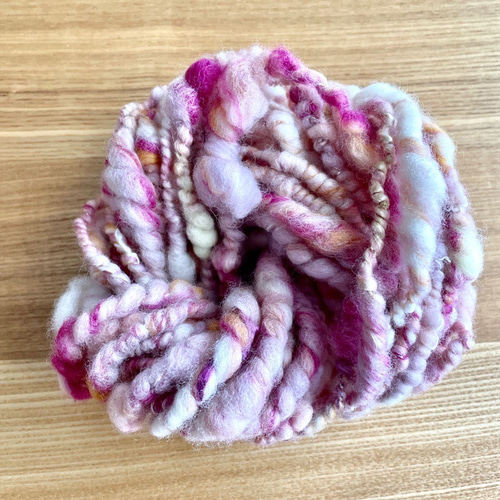 アートヤーン(274)約53g 1516円 アートヤーン(274)約53g 1516円