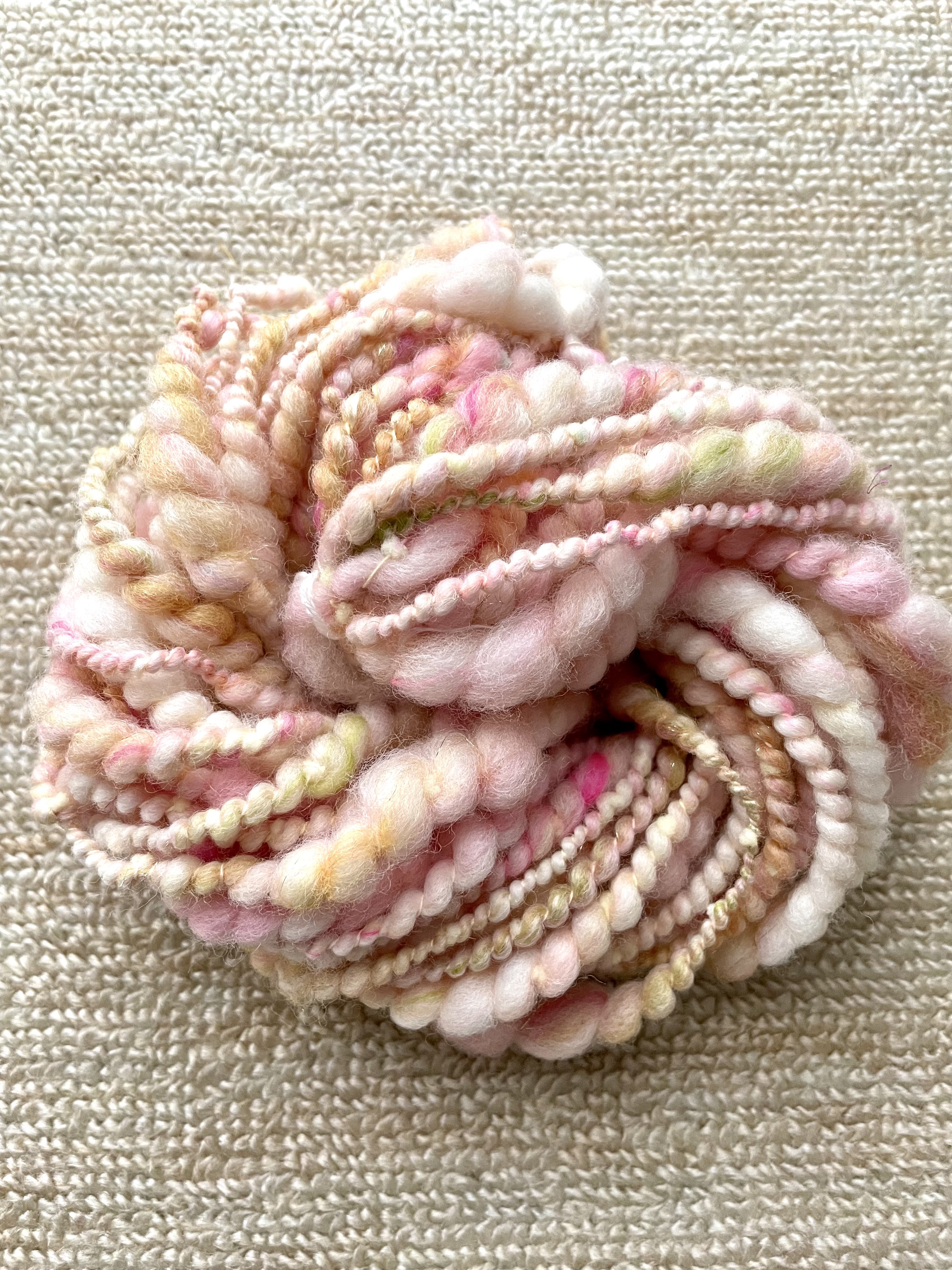 アートヤーン(272)約53g 1516円 アートヤーン(272)約53g 1516円