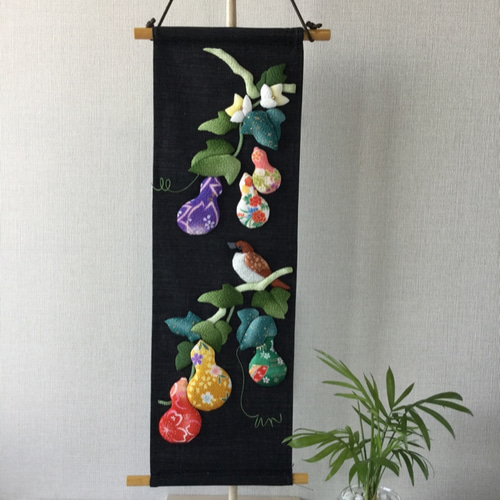 押絵】縁起物 雀と縁起六瓢 タペストリー タペストリー・壁掛け