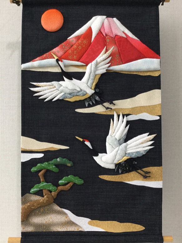 縁起物！ハンドメイド鶴と富士山のパッチワークアート 押絵】縁起物 赤富士と鶴 タペストリー タペストリー・壁掛け Little