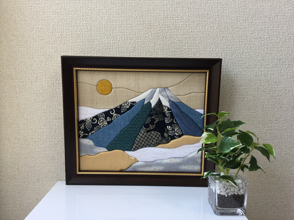 在庫一掃OFF/期間限定】きめこみパッチワーク/藍の富士山 タペストリー
