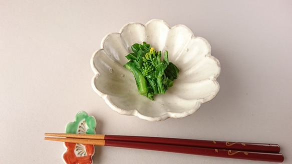 菊花鉢　（粉引き風　13ｃｍ） 5枚目の画像
